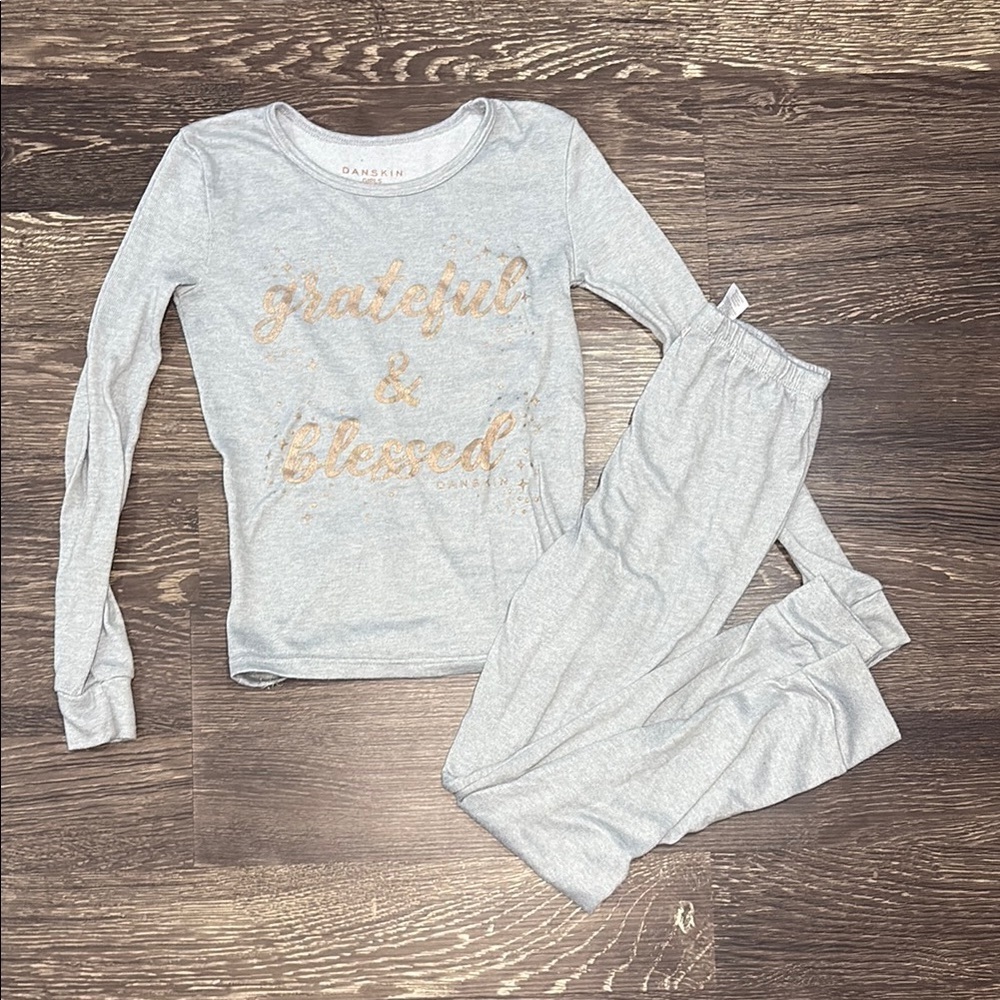 Girls soft gray and rose gold pajama set with grateful & blessed Danskin size 8
